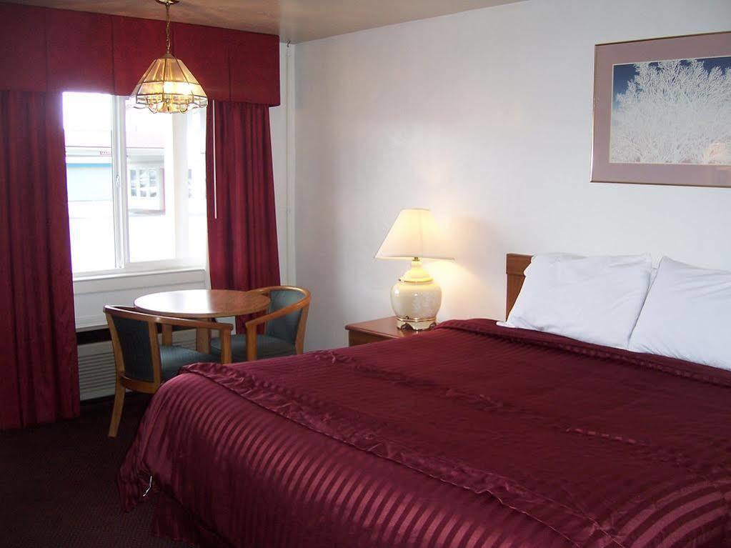 Red Carpet Inn Medford Exteriör bild